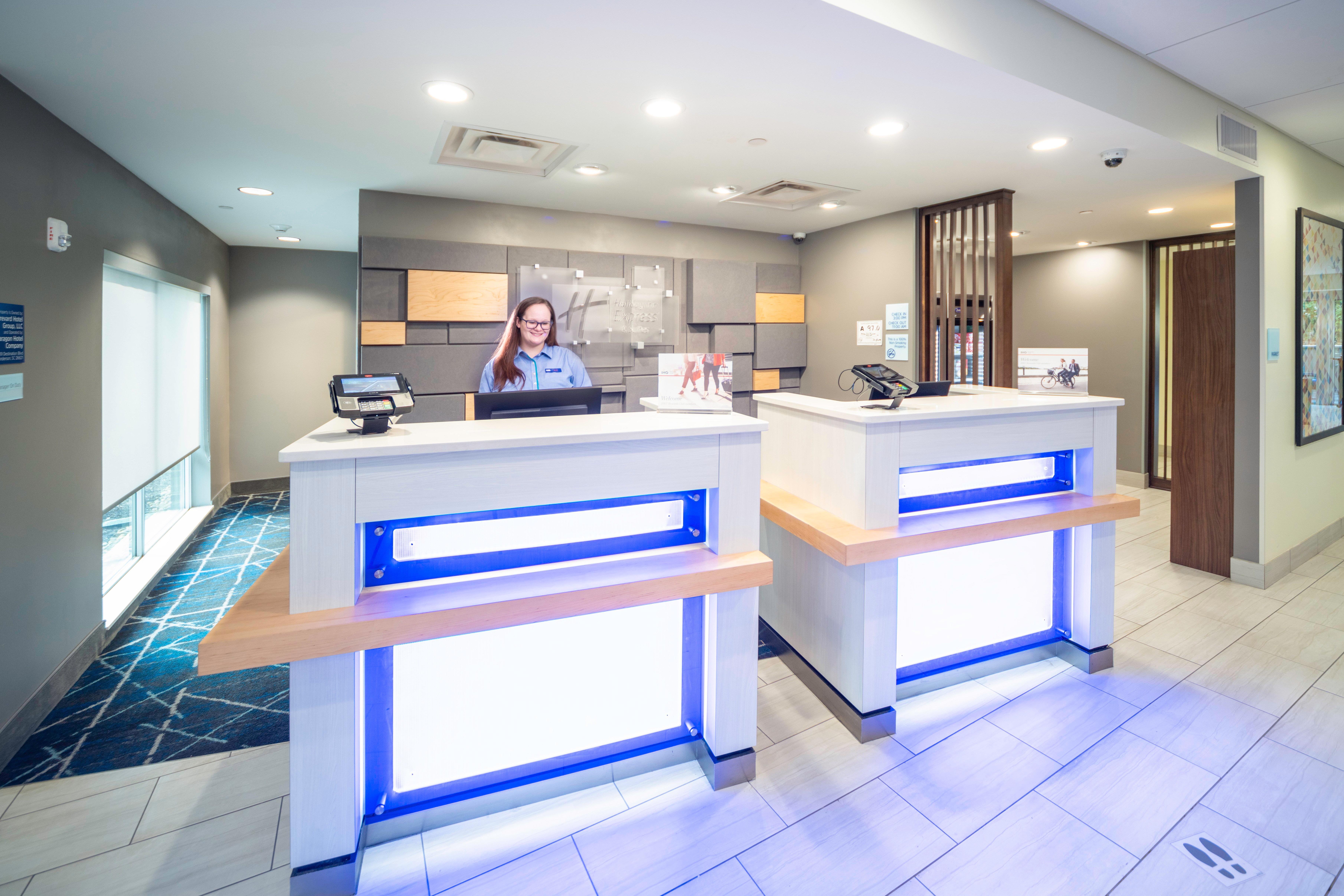 Holiday Inn Express & Suites Brevard - City Center Zewnętrze zdjęcie